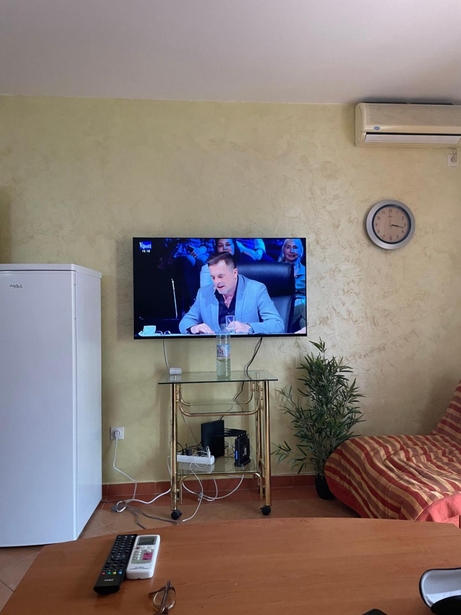 Apartment Dado